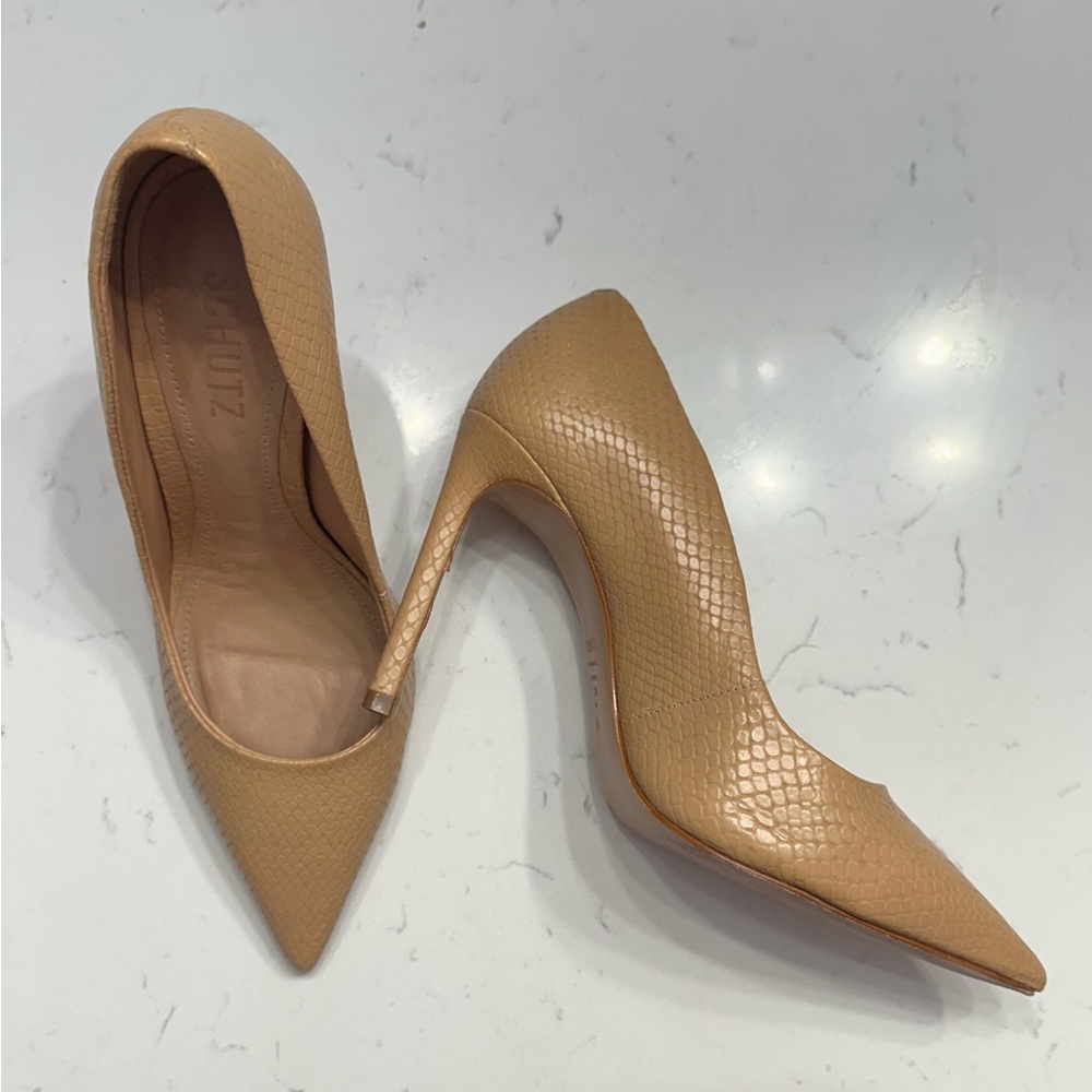 SCHUTZ Tan Textured Pointed-Toe Heels